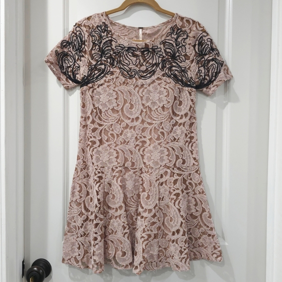 FREE PEOPLE Beautiful Dreamer Blush With Black Embroidery Mini Lace Dress, XS - Picture 3 of 16